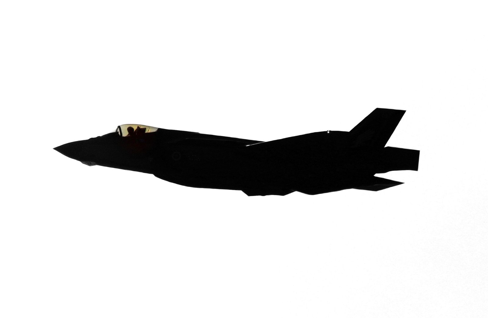 a fighter jet flying